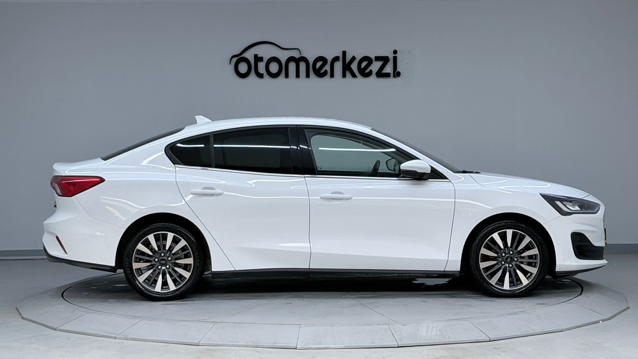 FORD FOCUS 4